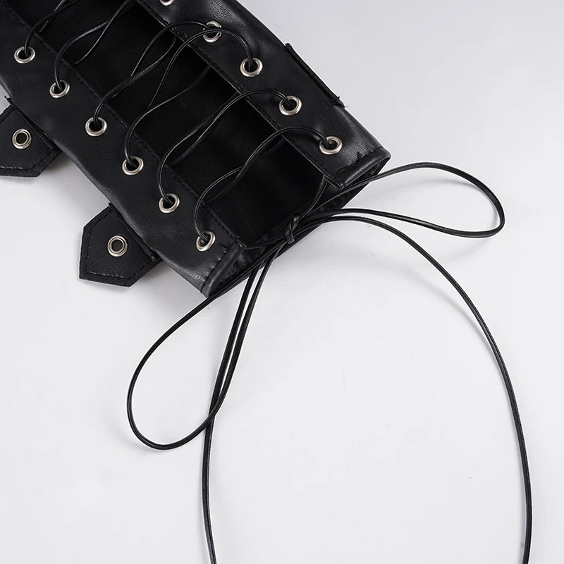 Colete de Pele Sintética Goth com Fivelas "CYBER GOTH VEST"