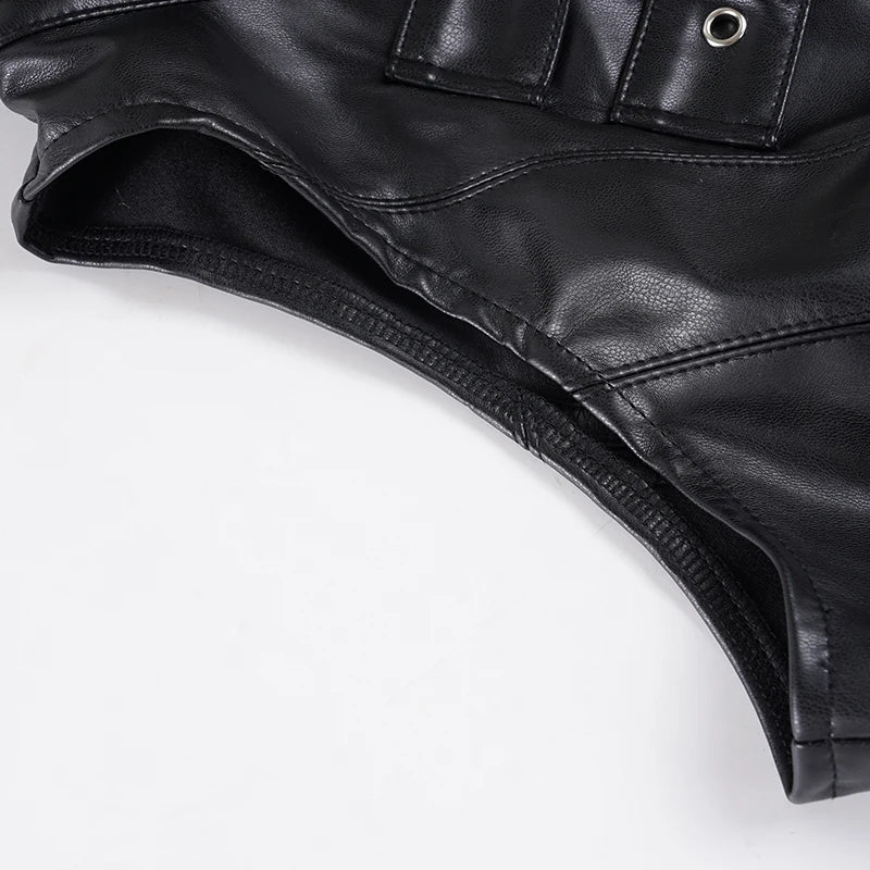 Colete de Pele Sintética Goth com Fivelas "CYBER GOTH VEST"