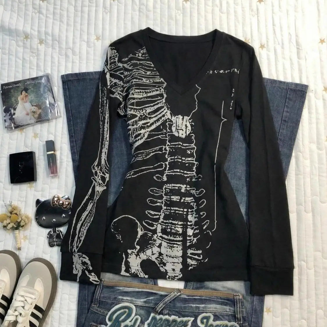 Spring American Retro Skull Printed Long Sleeve T-shirts Mujer Cuello V Slim Fit Cintura Base Tops Punk Dark Y2k Gótico Moda Camisetas